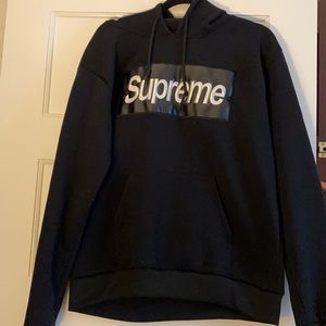 Supreme mens sweater/hoodie